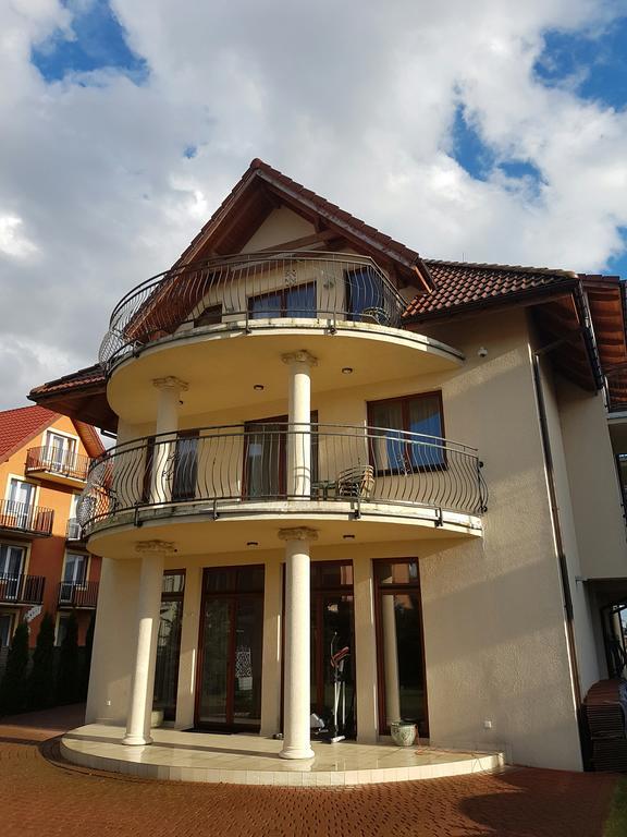 Villa Amber Miedzywodzie Exterior photo